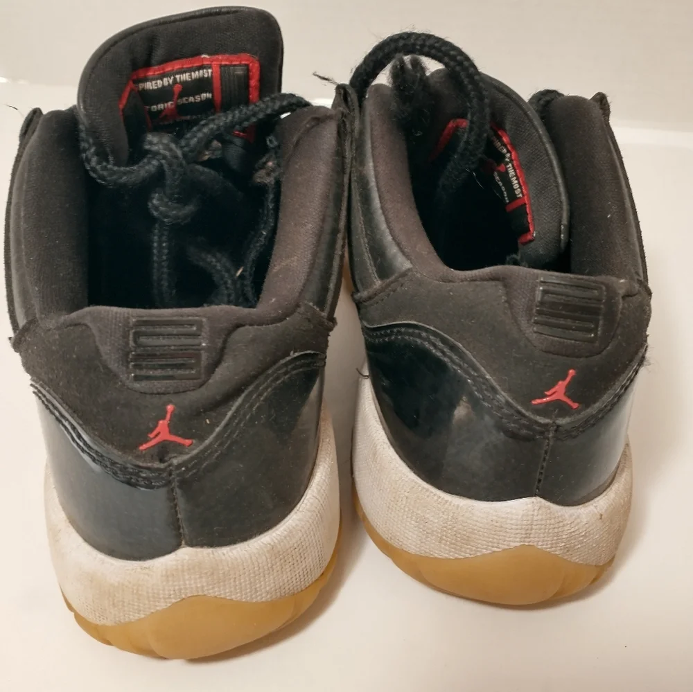 Nike Air Jordan 11 Retro Low Barons, Black And White, Youth 3.5, Basketball 🏀‎